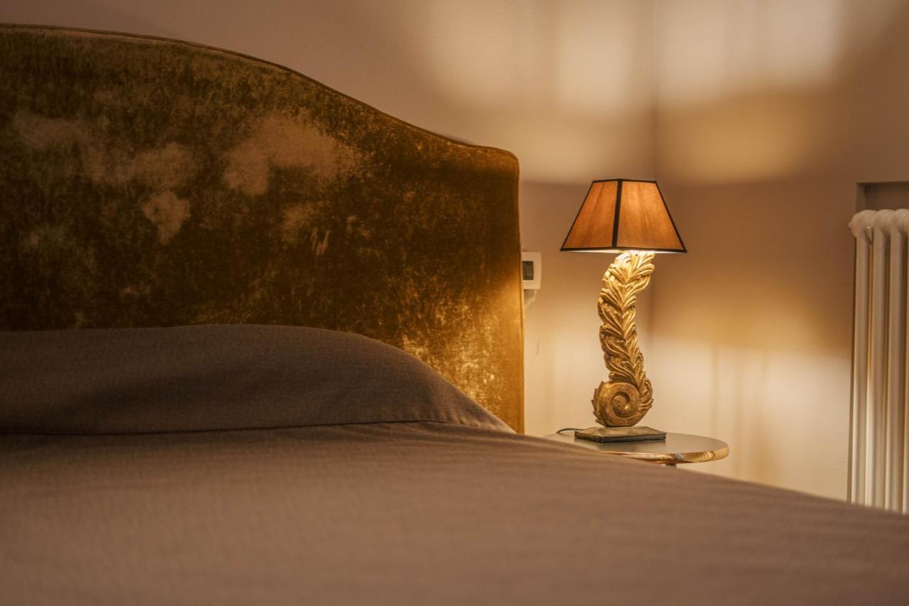 Napule...E Apartments Peschiera del Garda Ngoại thất bức ảnh