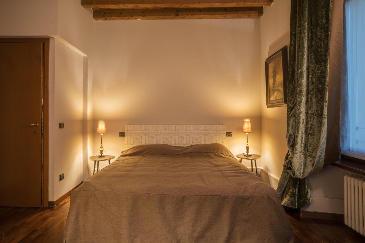 Napule...E Apartments Peschiera del Garda Ngoại thất bức ảnh